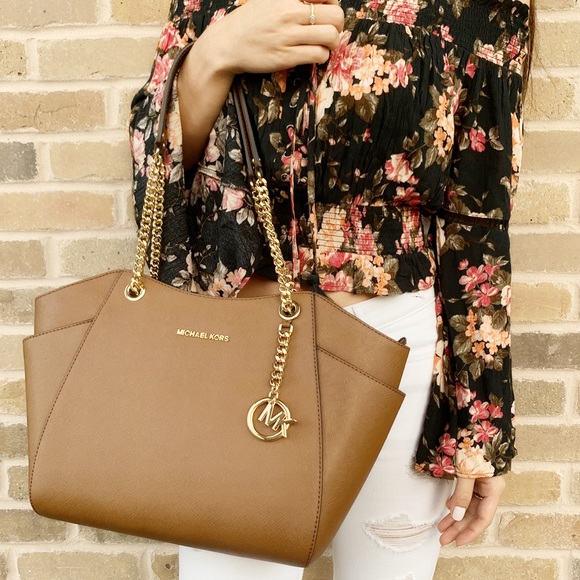 Gaby’sBags💕Michael Kors Chain Tote NWT - Picture 5 of 5